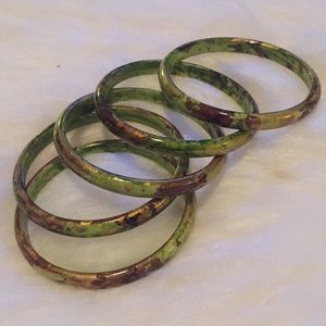 Five ring bracelet